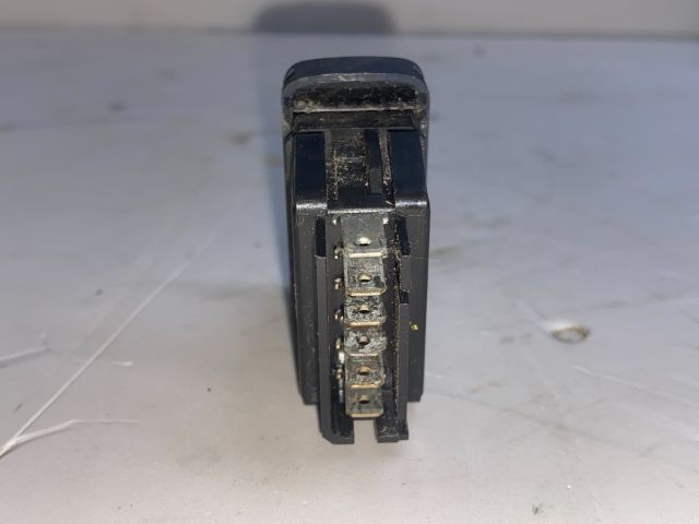 bontott RENAULT TWINGO I Jobb első Ablakemelő Kapcsoló