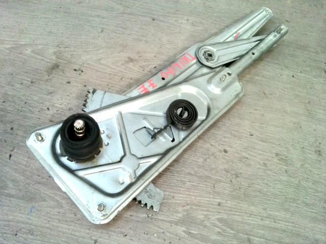 bontott RENAULT TWINGO I Jobb első Ablakemelő Szerkezet (Mechanikus)