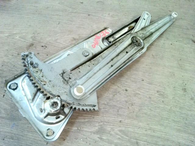 bontott RENAULT TWINGO I Jobb első Ablakemelő Szerkezet (Mechanikus)