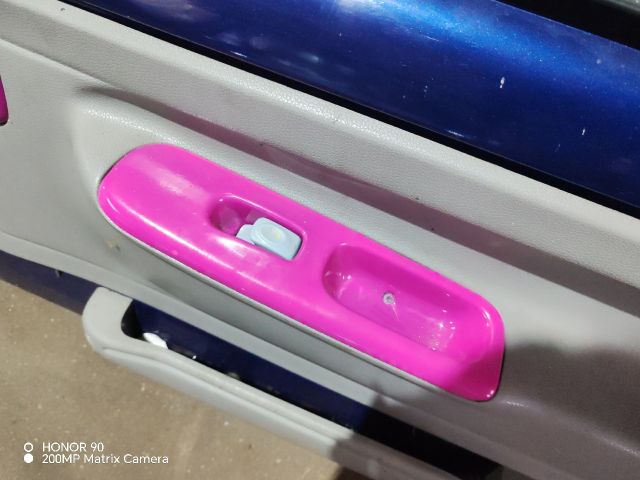 bontott RENAULT TWINGO I Jobb első Ajtó (Részeivel)