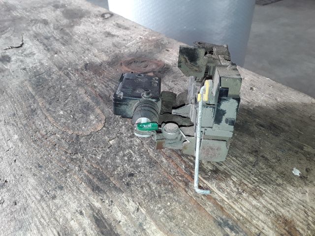 bontott RENAULT TWINGO I Jobb első Ajtózár