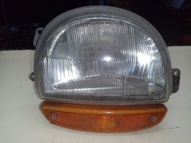 bontott RENAULT TWINGO I Jobb Fényszóró