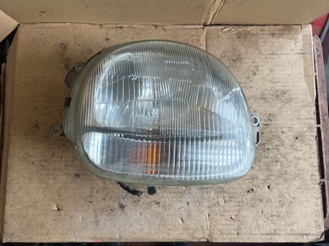 bontott RENAULT TWINGO I Jobb Fényszóró