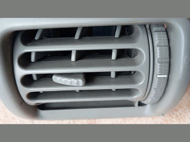 bontott RENAULT TWINGO I Jobb Szellőző