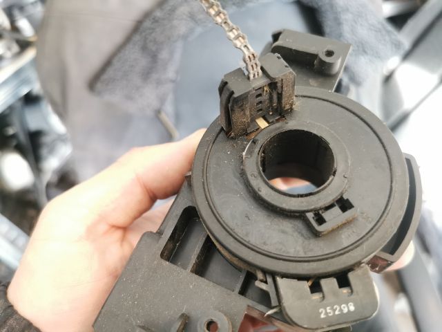 bontott RENAULT TWINGO I Légzsák Átvezető Szalagkábel