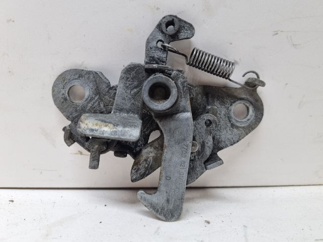 bontott RENAULT TWINGO I Motorháztető Zárszerkezet