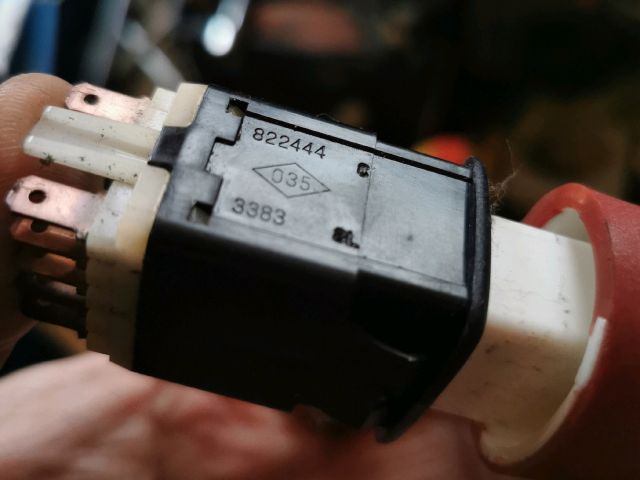 bontott RENAULT TWINGO I Vészvillogó Kapcsoló