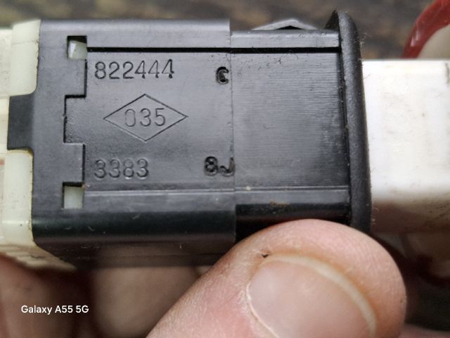 bontott RENAULT TWINGO I Vészvillogó Kapcsoló