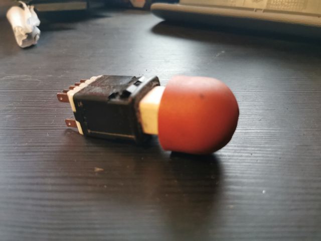 bontott RENAULT TWINGO I Vészvillogó Kapcsoló