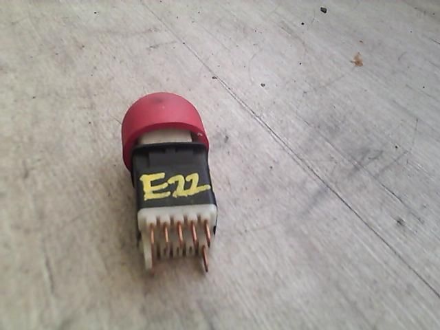 bontott RENAULT TWINGO I Vészvillogó Kapcsoló