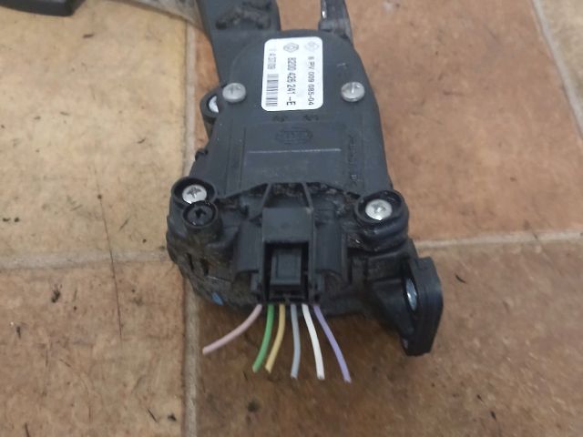 bontott RENAULT TWINGO II Gázpedál (Elektromos)