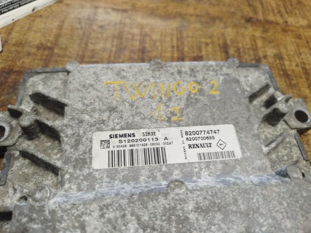 bontott RENAULT TWINGO II Motorvezérlő