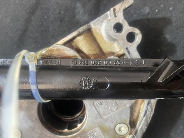 bontott RENAULT TWINGO II Olajszivattyú