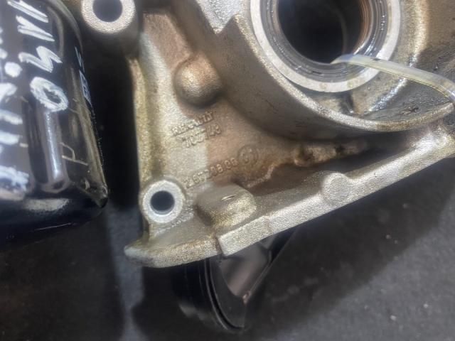 bontott RENAULT TWINGO II Olajszivattyú