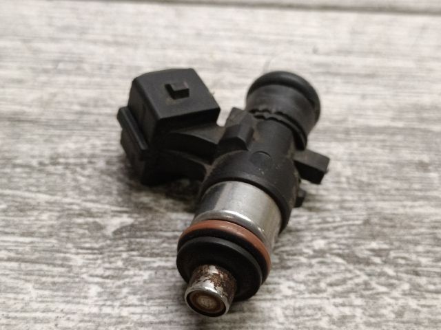 bontott RENAULT TWINGO II Porlasztó (1 db)