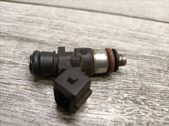 bontott RENAULT TWINGO II Porlasztó (1 db)