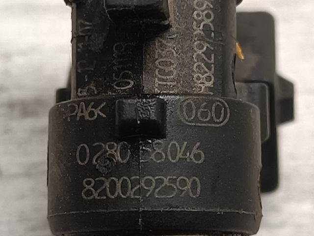 bontott RENAULT TWINGO II Porlasztó (1 db)