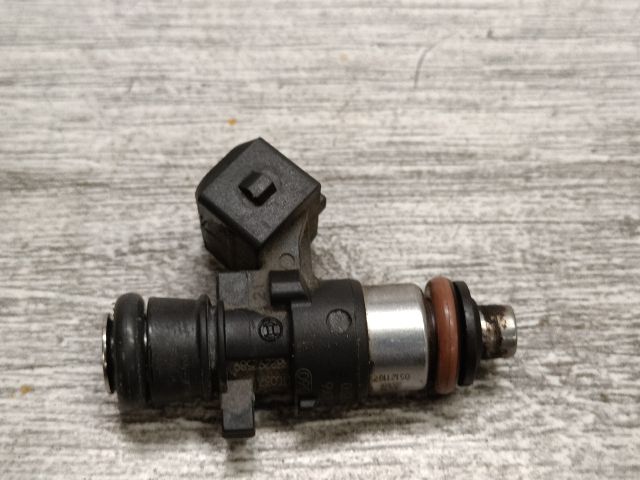 bontott RENAULT TWINGO II Porlasztó (1 db)