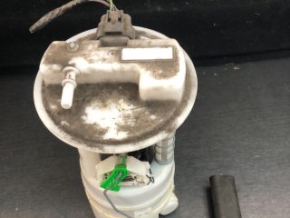 bontott RENAULT TWINGO II Üzemanyag Szivattyú