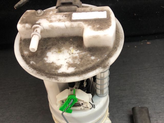 bontott RENAULT TWINGO II Üzemanyag Szivattyú