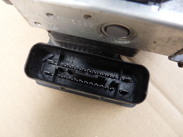 bontott RENAULT TWINGO II ABS Kocka