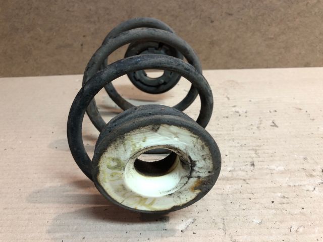 bontott RENAULT TWINGO II Hátsó Rugó