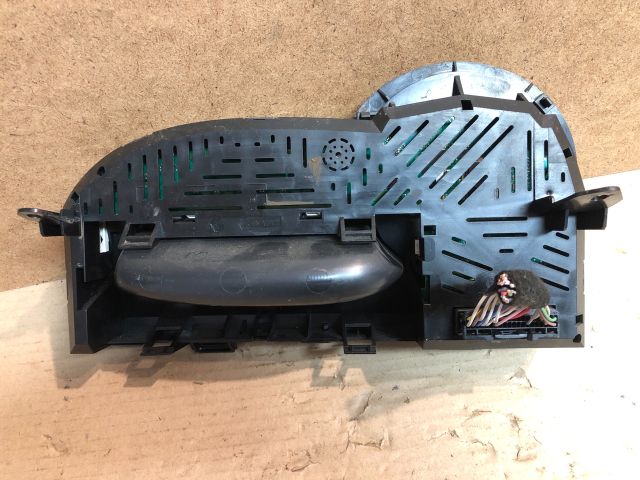 bontott RENAULT TWINGO II Kilométeróra