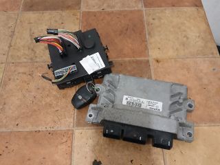 bontott RENAULT TWINGO II Motorvezérlő