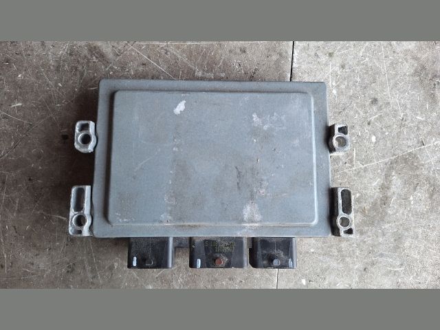 bontott RENAULT TWINGO II Motorvezérlő