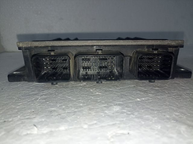 bontott RENAULT TWINGO II Motorvezérlő