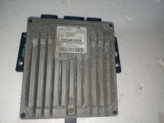 bontott RENAULT TWINGO II Motorvezérlő