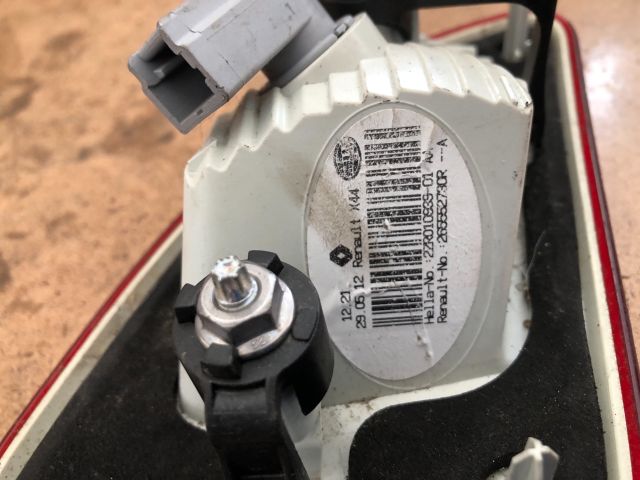 bontott RENAULT TWINGO II Bal Belső Hátsó Lámpa