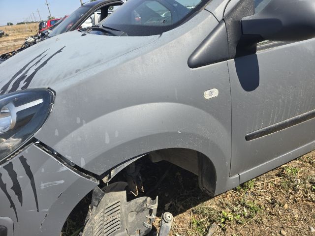 bontott RENAULT TWINGO II Bal első Sárvédő