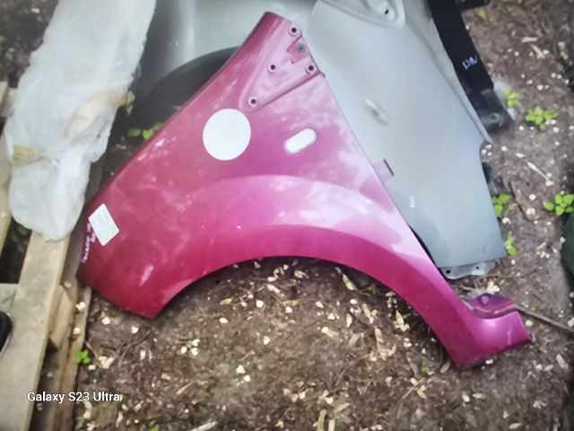 bontott RENAULT TWINGO II Bal első Sárvédő