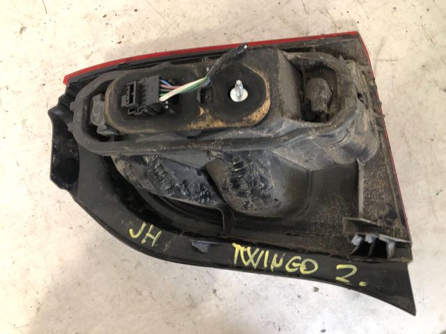 bontott RENAULT TWINGO II Bal Hátsó Lámpa