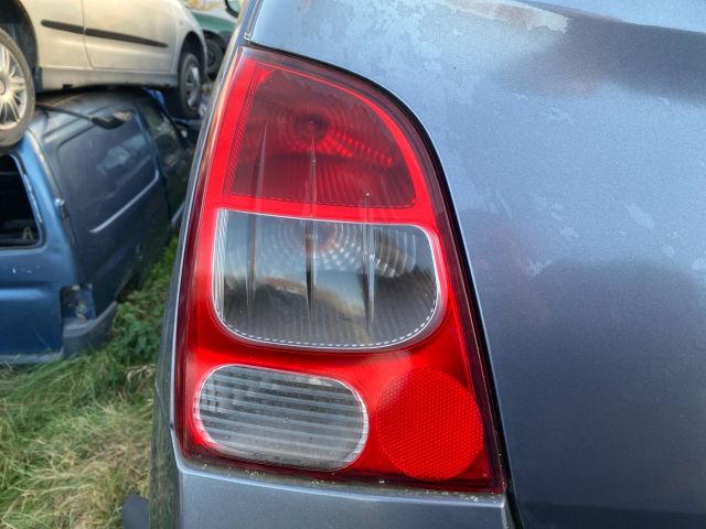 bontott RENAULT TWINGO II Bal Hátsó Lámpa