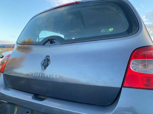 bontott RENAULT TWINGO II Csomagtérajtó (Üres lemez)