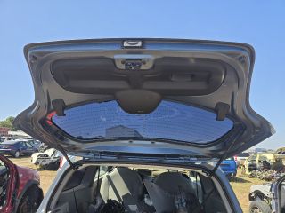 bontott RENAULT TWINGO II Csomagtérajtó (Üres lemez)