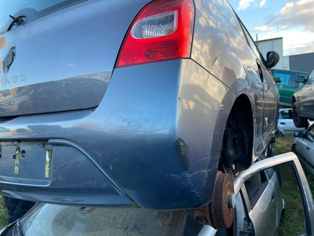 bontott RENAULT TWINGO II Hátsó Lökhárító (Részeivel)