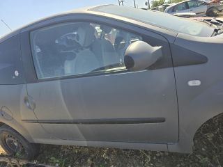 bontott RENAULT TWINGO II Jobb első Ajtó (Üres lemez)