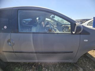 bontott RENAULT TWINGO II Jobb első Ajtó (Üres lemez)
