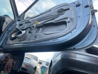 bontott RENAULT TWINGO II Jobb első Ajtó (Üres lemez)