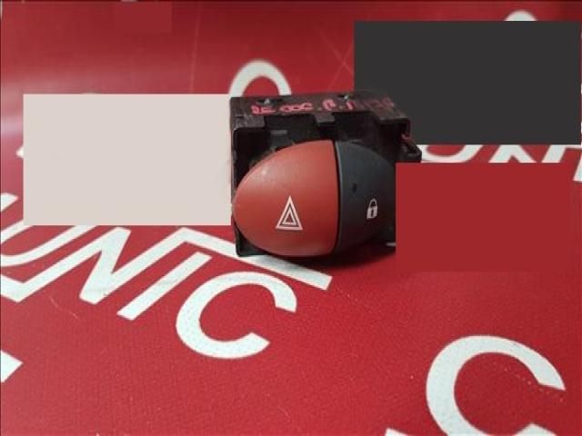 bontott RENAULT TWINGO II Vészvillogó Kapcsoló