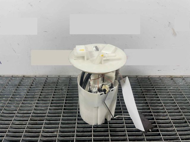 bontott RENAULT TWINGO III Üzemanyag Szivattyú