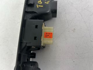 bontott RENAULT TWINGO III Bal első Ablakemelő Kapcsoló