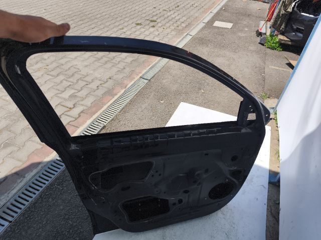 bontott RENAULT TWINGO III Bal első Ajtó (Üres lemez)