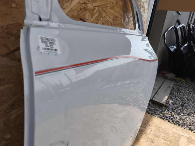 bontott RENAULT TWINGO III Bal hátsó Ajtó (Üres lemez)