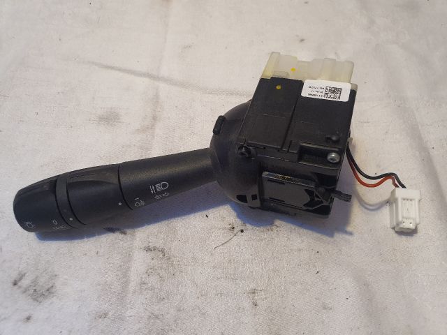 bontott RENAULT TWINGO III Bal Kormánykapcsoló Irányjelző