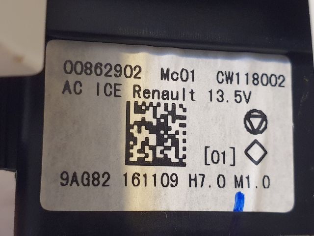 bontott RENAULT TWINGO III Fűtéskapcsoló (manuális klímás)