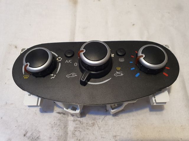 bontott RENAULT TWINGO III Fűtéskapcsoló (manuális klímás)
